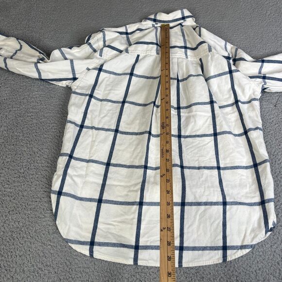 Universal Thread Flannel Shirt Women Small Blue White Plaid Oversized Fit Button - Picture 10 of 11